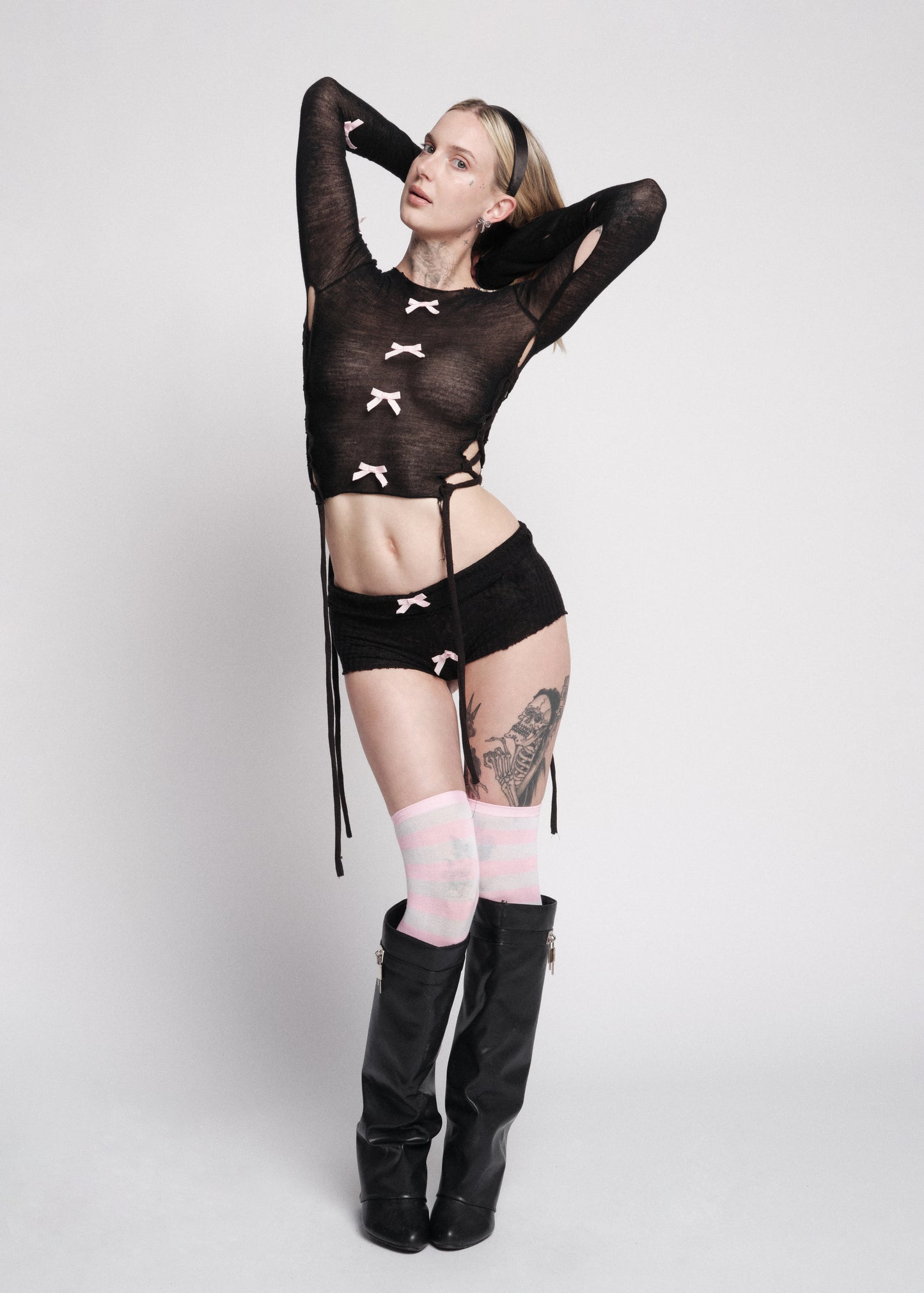 𝒩𝐸𝒲! ₊ ⊹₍ᐢᐢ₎ ᰔ BLK PINK SHORTS 🎀