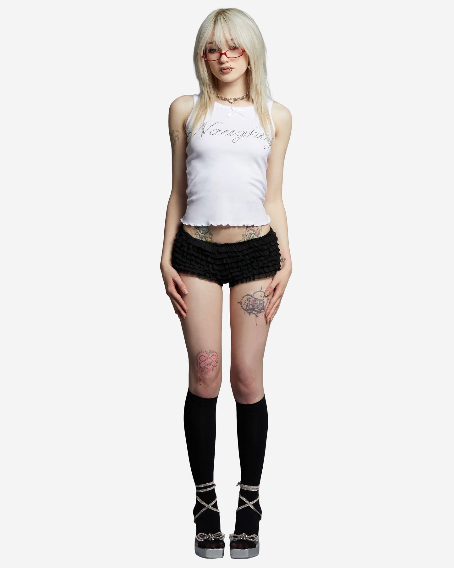 NAUGHTY SCALLOP HEM TOP
