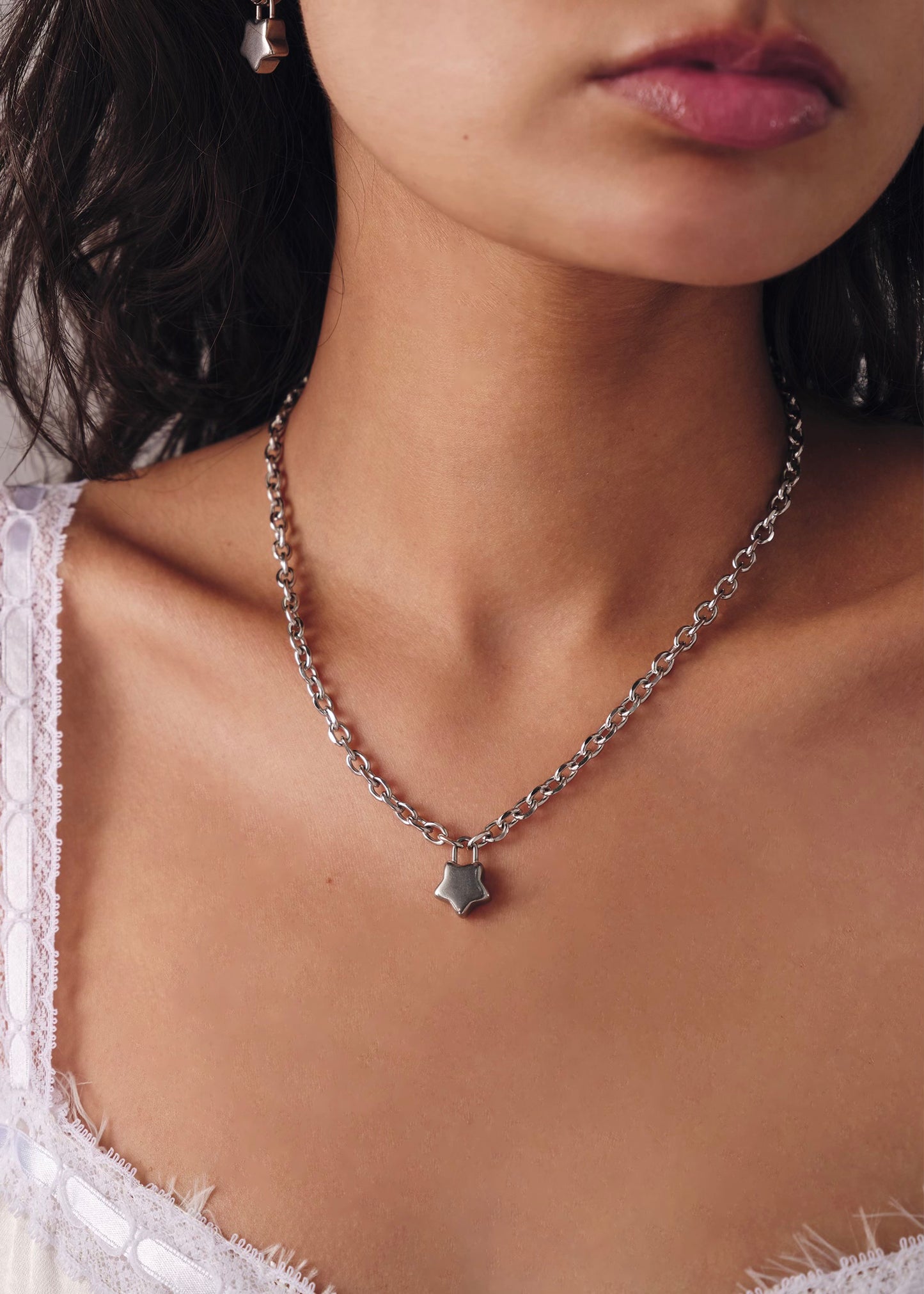 STARSTRUCK NECKLACE