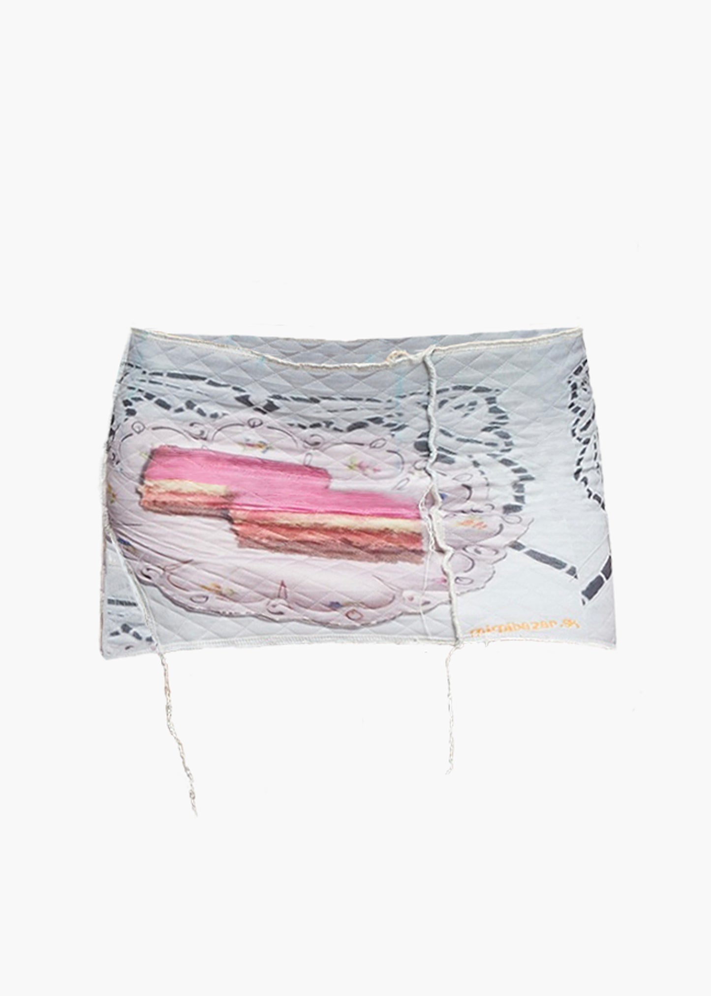 CAKE ./>.< { MINI SKIRT }