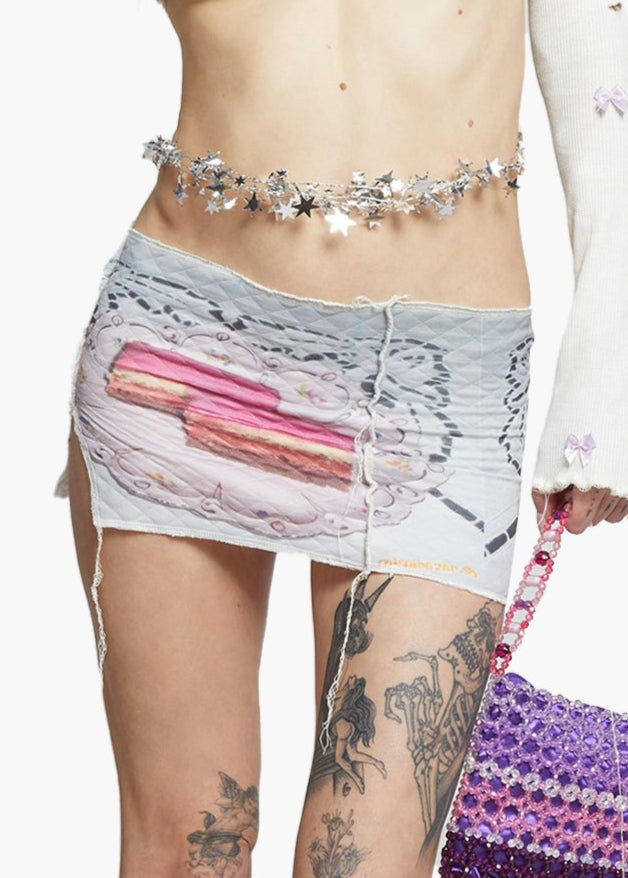 CAKE ./>.< { MINI SKIRT }