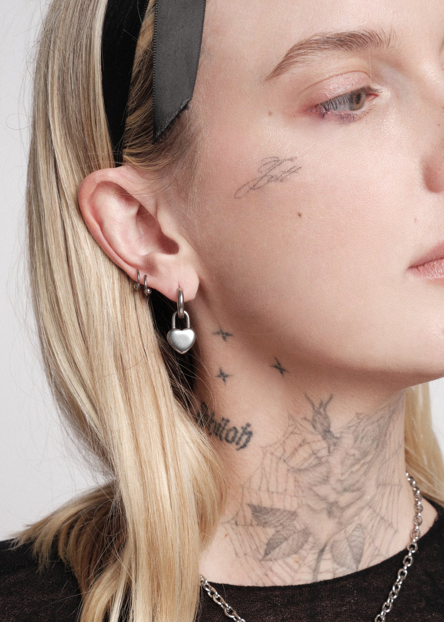 𝒩𝐸𝒲! LOVER EARRINGS