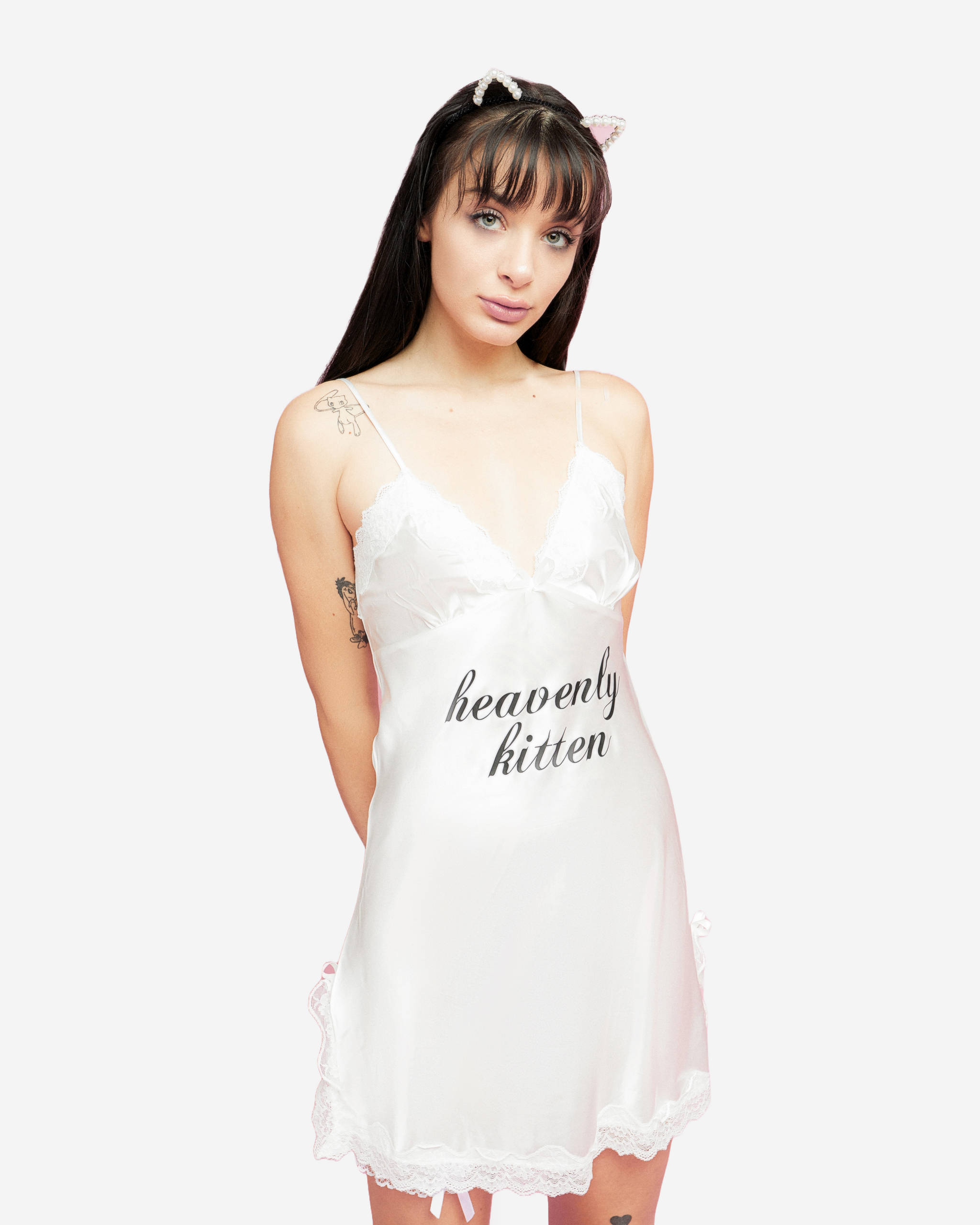 𝒽𝑒𝒶𝓋𝑒𝓃𝓁𝓎 𝓀𝒾𝓉𝓉𝑒𝓃 𝓈𝓁𝒾𝓅 𝒹𝓇𝑒𝓈𝓈 in white ☆ 20% OFF