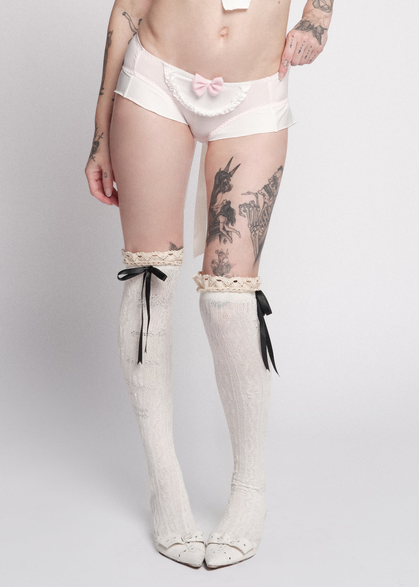 𝒩𝐸𝒲! VICTORIAN MEOW SOCKS